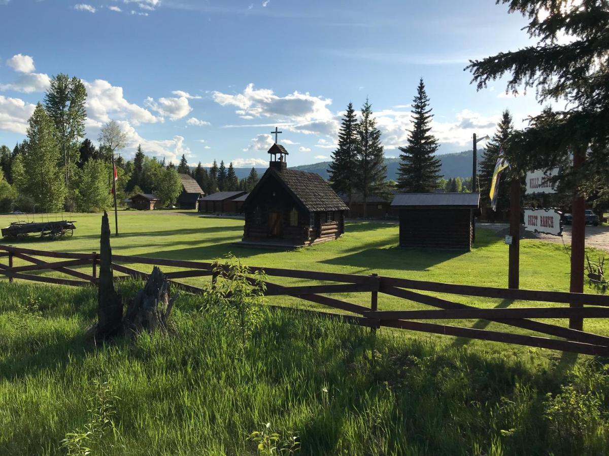 Hotel Wells Gray Guest Ranch Clearwater Exterior foto