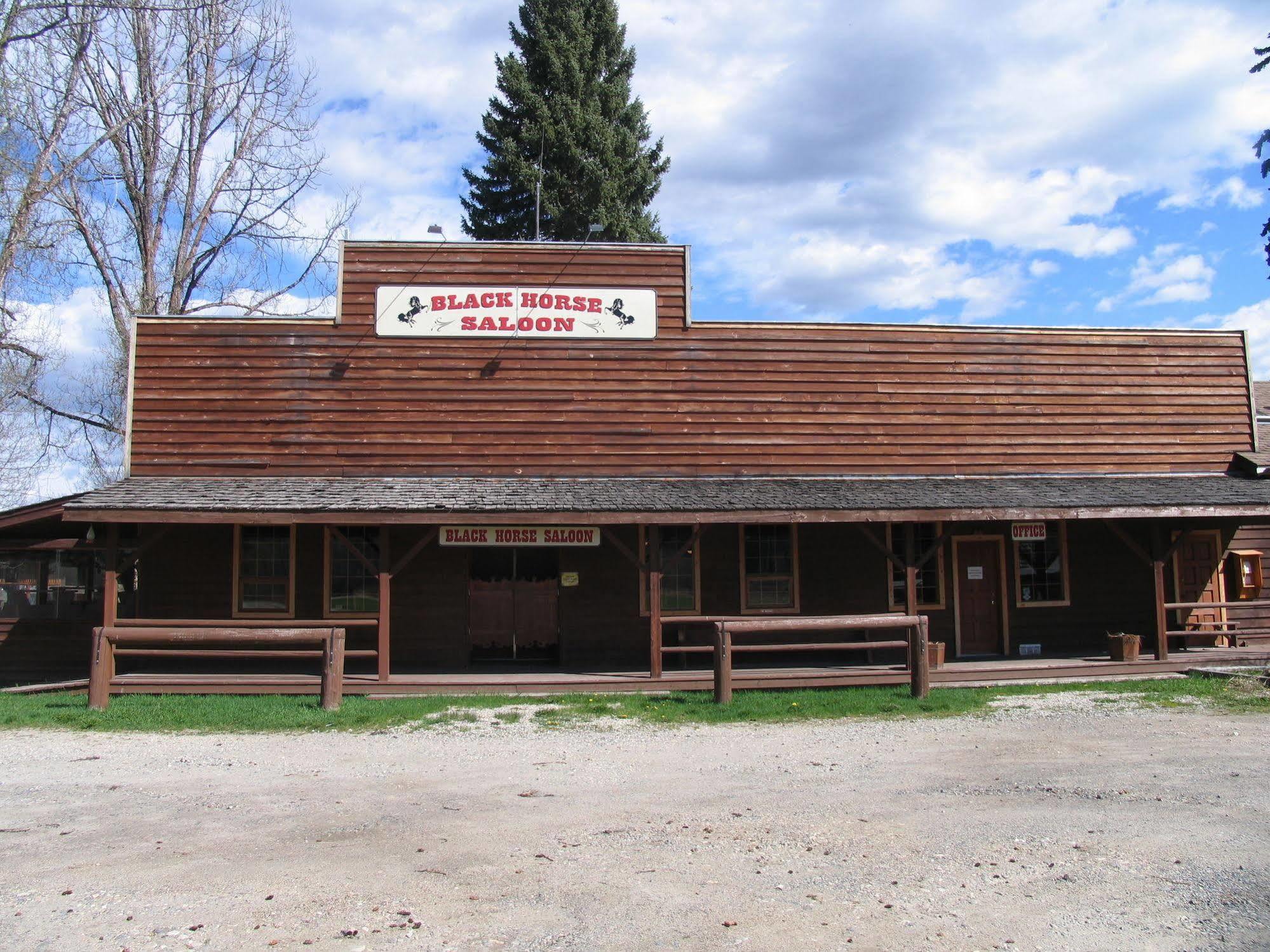 Hotel Wells Gray Guest Ranch Clearwater Exterior foto