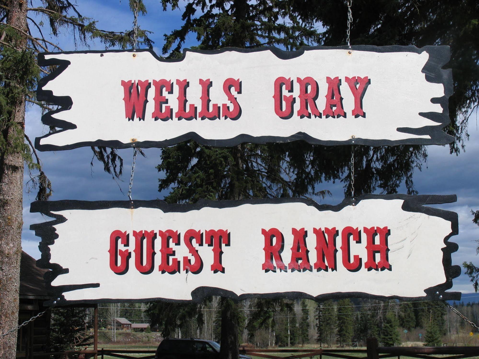 Hotel Wells Gray Guest Ranch Clearwater Exterior foto