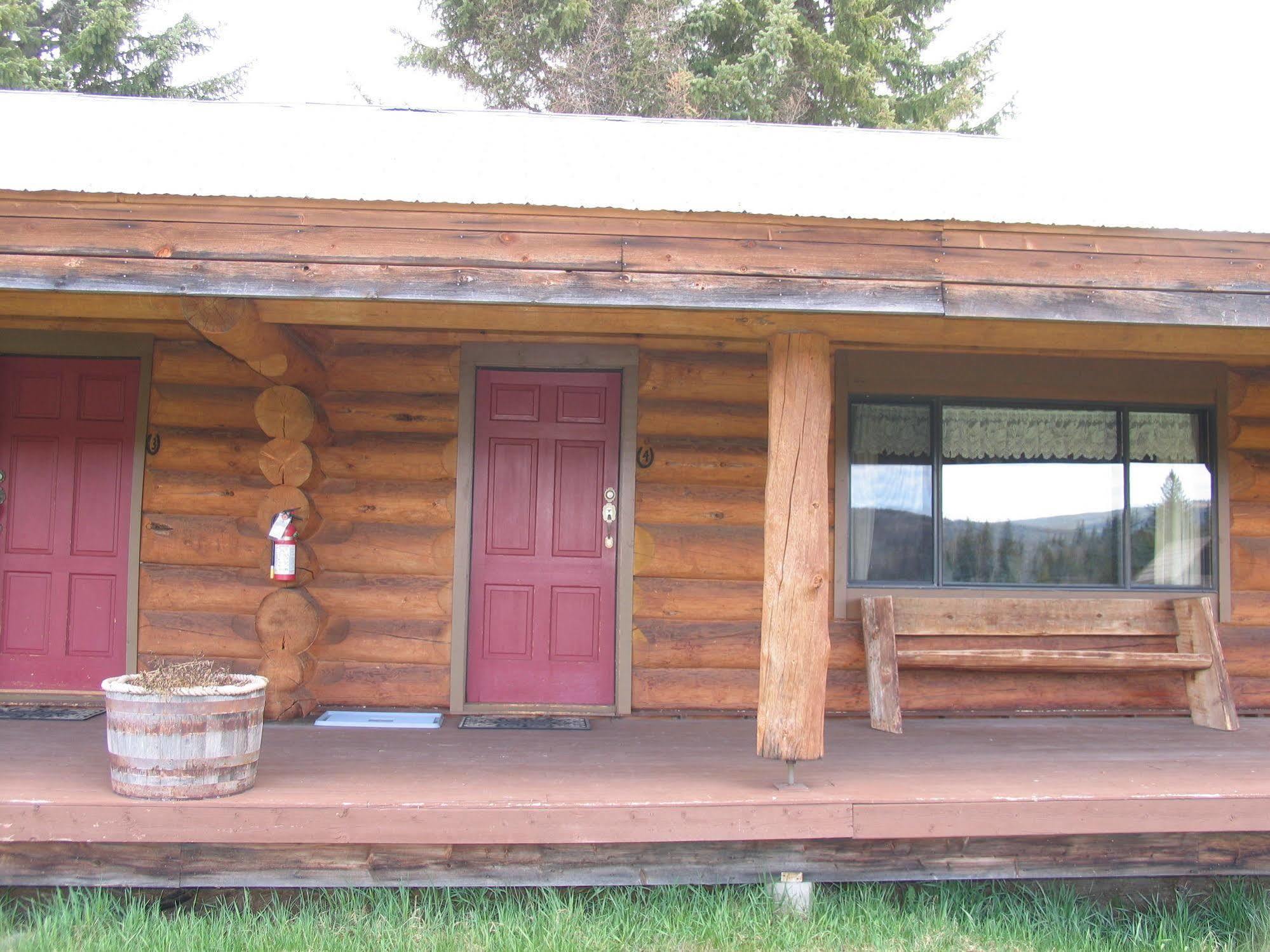 Hotel Wells Gray Guest Ranch Clearwater Exterior foto