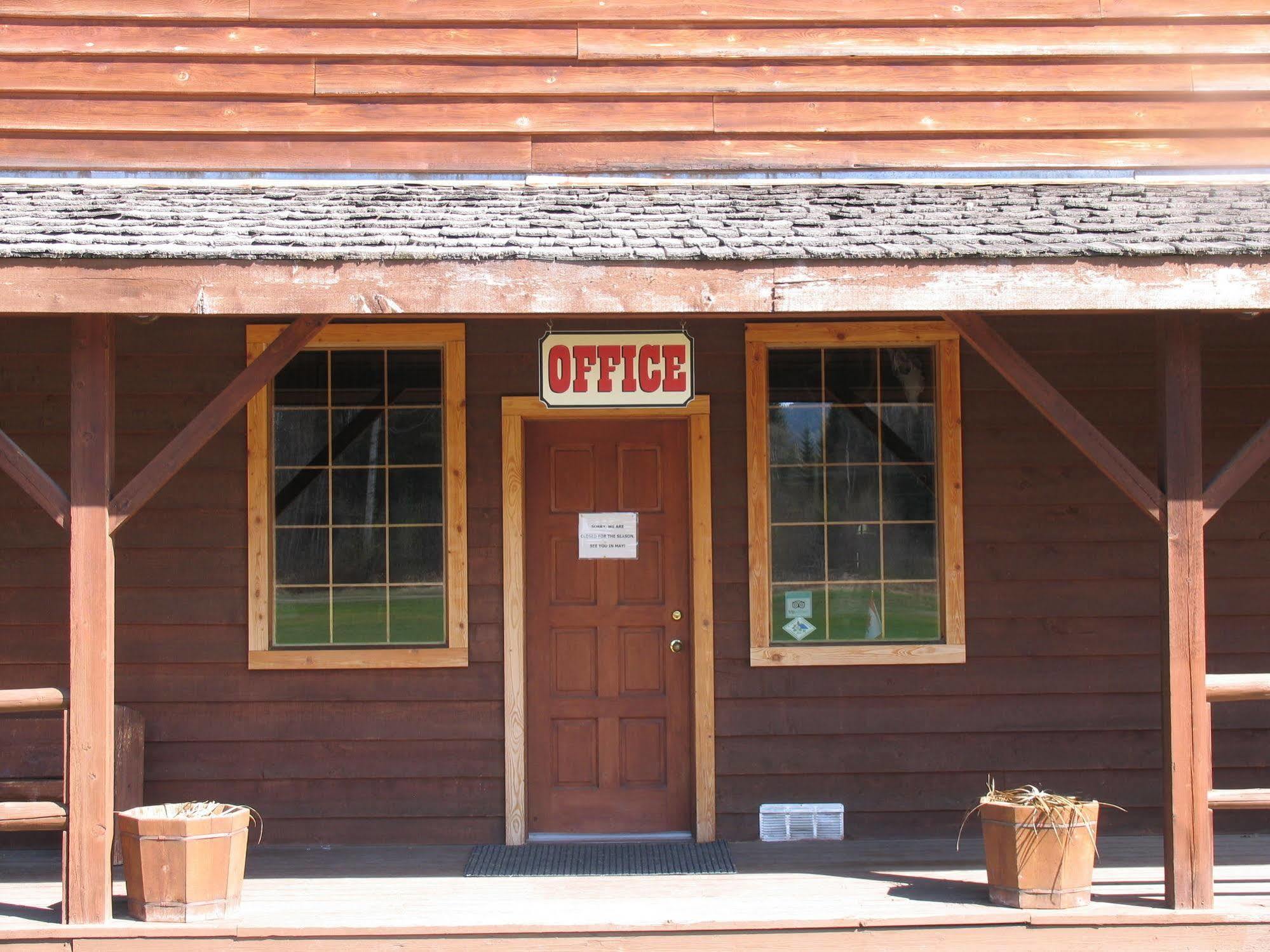 Hotel Wells Gray Guest Ranch Clearwater Exterior foto